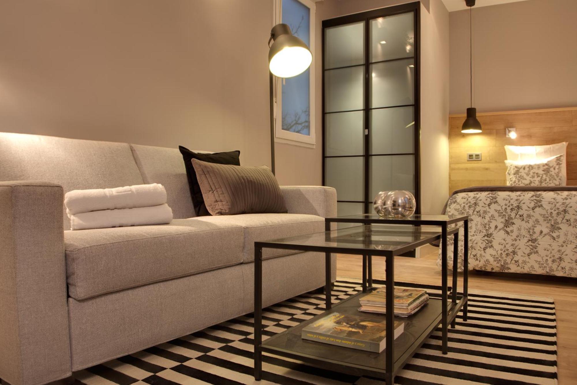 Suites You Platinum Madrid Exterior foto