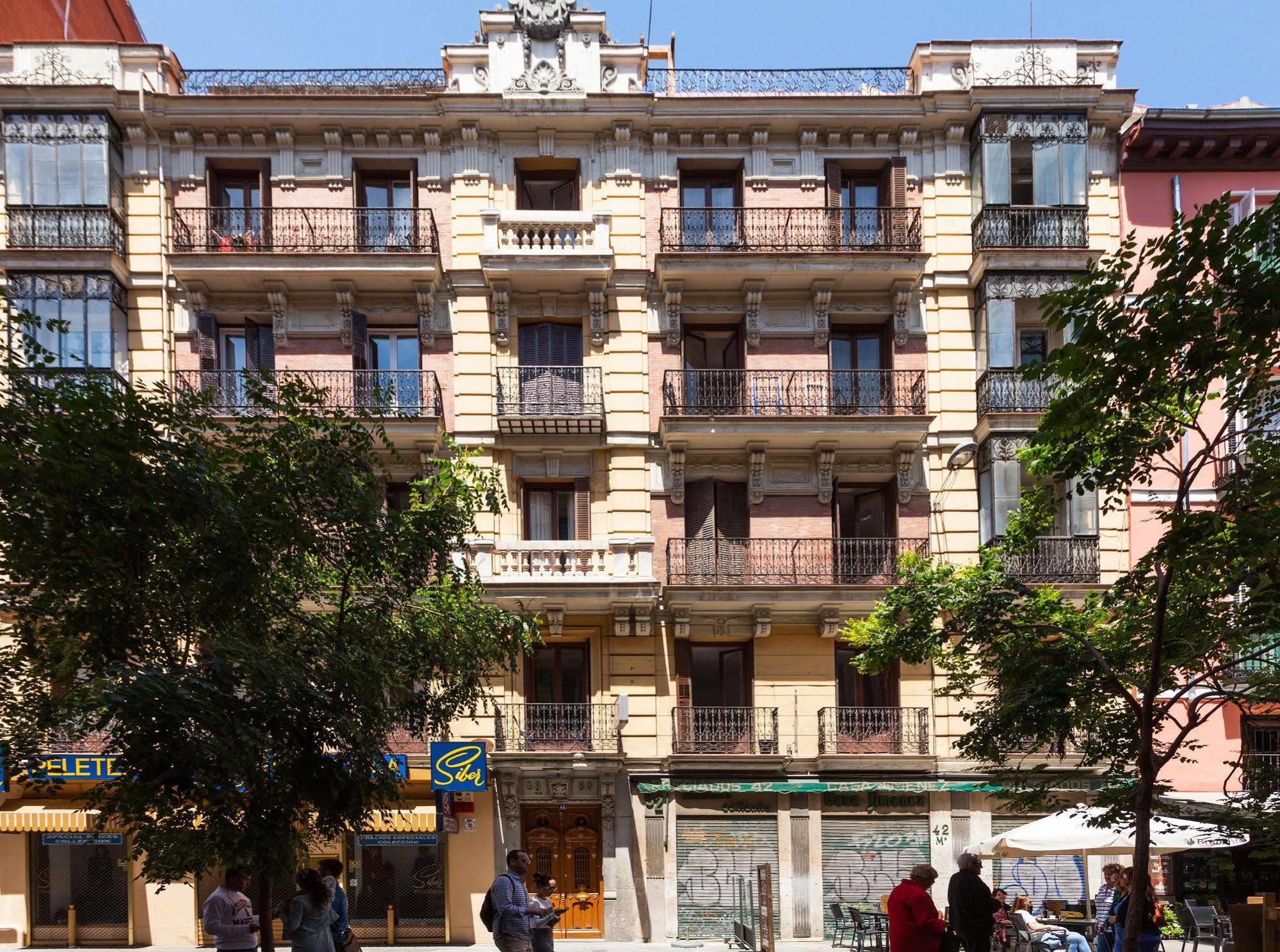 Suites You Platinum Madrid Exterior foto