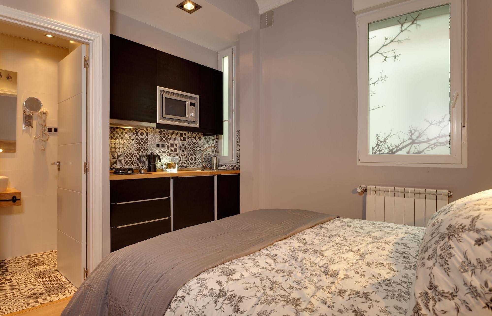 Suites You Platinum Madrid Exterior foto